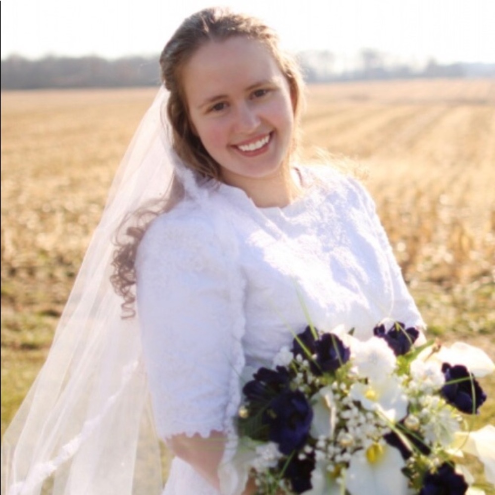 Meet your Posher, Laura